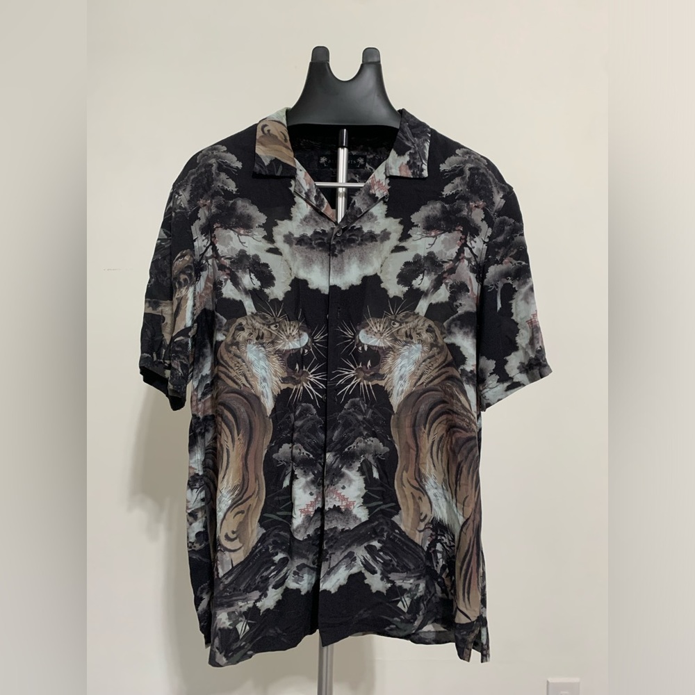 All Saints Men’s L Japanese Tiger print short sleeve button up.
